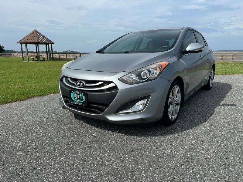 2014 Hyundai Elantra GT Hatchback 4D - Image 3