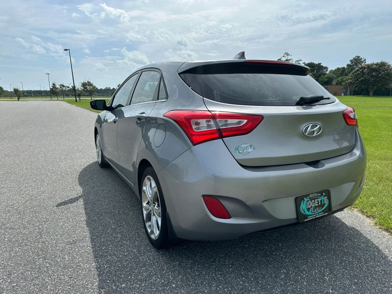 2014 Hyundai Elantra GT Hatchback 4D - Image 5