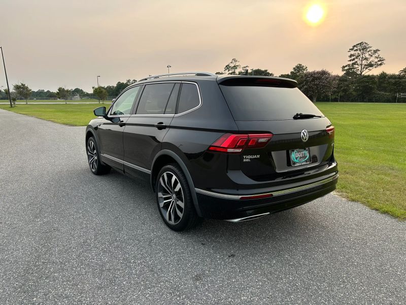 Photo 5 of 2020 Volkswagen Tiguan SEL Premium R-Line 4MOTION Sport Utility 4D