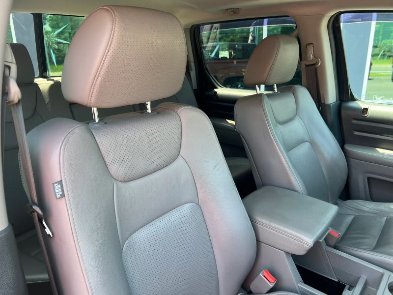 Photo 2 of 2010 Honda Ridgeline RTL Pickup 4D 5 ft