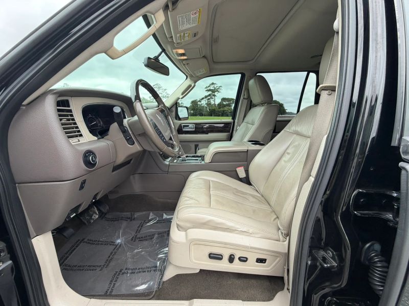 Photo 3 of 2017 Lincoln Navigator Select Sport Utility 4D