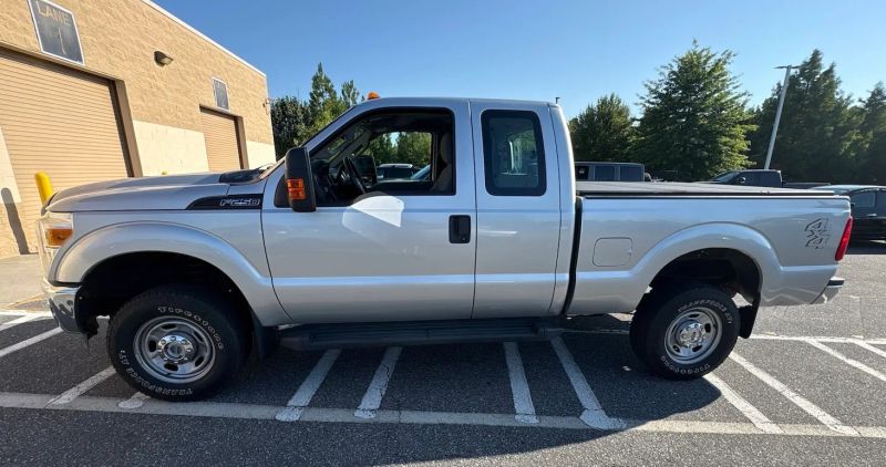 Photo 4 of 2014 Ford F250 Super Duty Super Cab XL Pickup 4D 6 3/4 ft