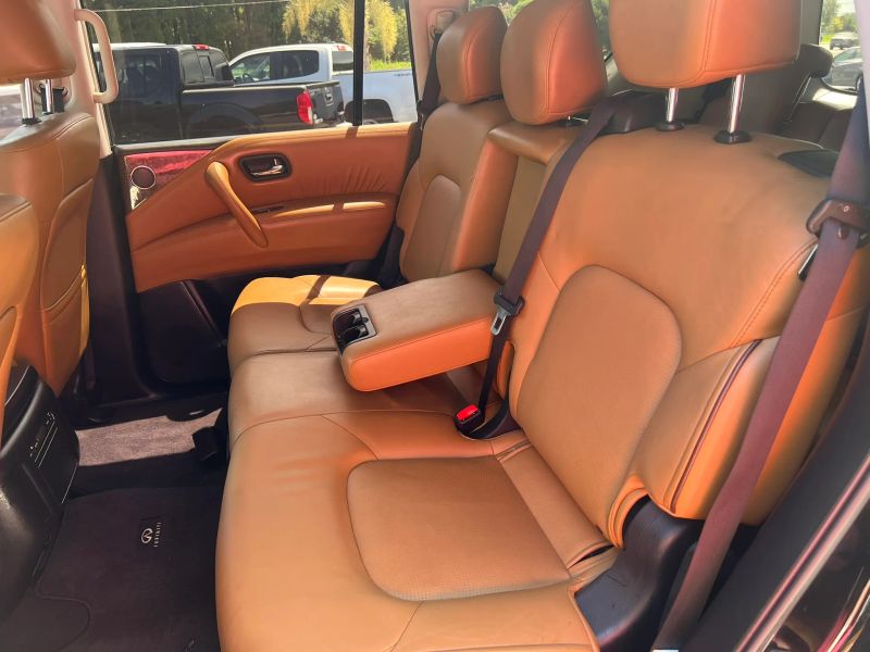 Photo 5 of 2016 INFINITI QX80 Sport Utility 4D