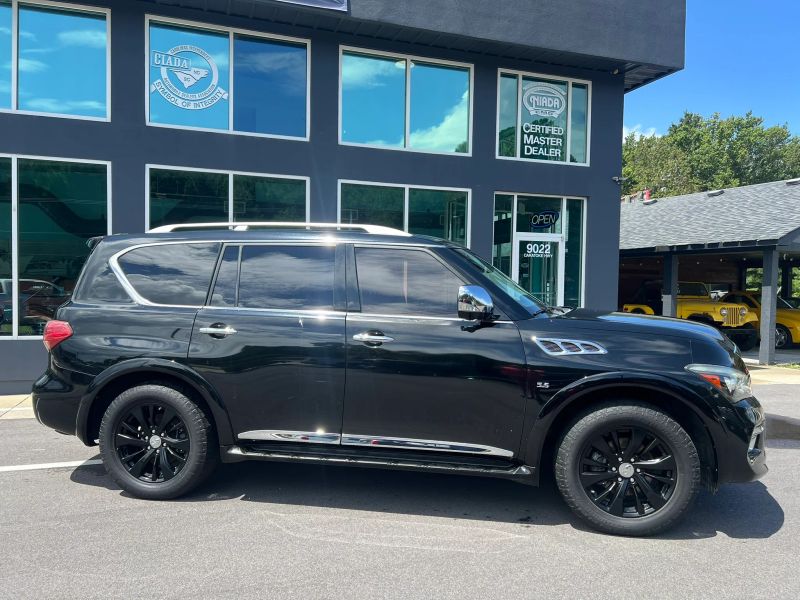 Photo 4 of 2016 INFINITI QX80 Sport Utility 4D