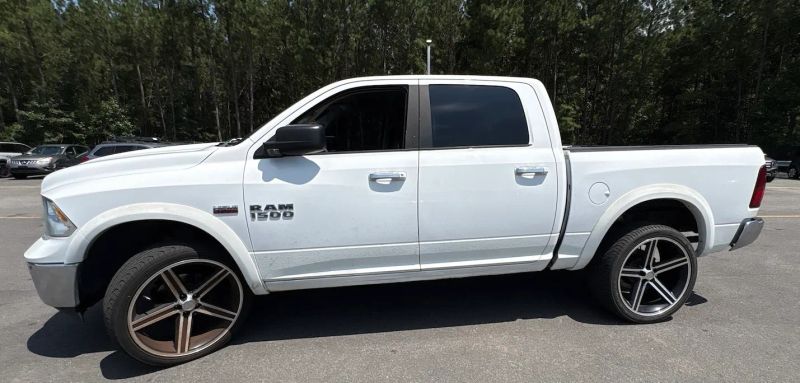 Photo 4 of 2013 Ram 1500 Crew Cab SLT Pickup 4D 5 1/2 ft