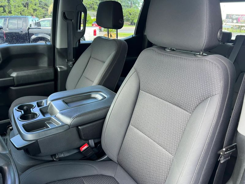 Photo 2 of 2020 Chevrolet Silverado 1500 Crew Cab Custom Trail Boss Pickup 4D 5 3/4 ft