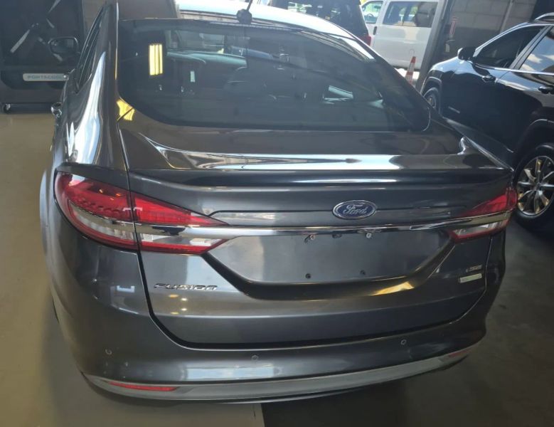 Photo 3 of 2017 Ford Fusion SE Sedan 4D