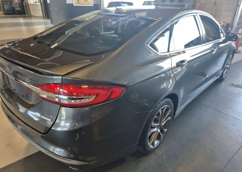 Photo 4 of 2017 Ford Fusion SE Sedan 4D