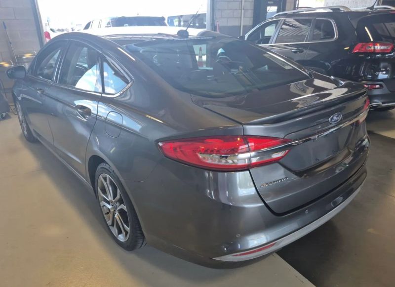 Photo 2 of 2017 Ford Fusion SE Sedan 4D