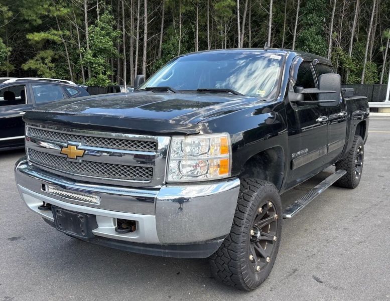 Photo 3 of 2013 Chevrolet Silverado 1500 Crew Cab LT Pickup 4D 5 3/4 ft