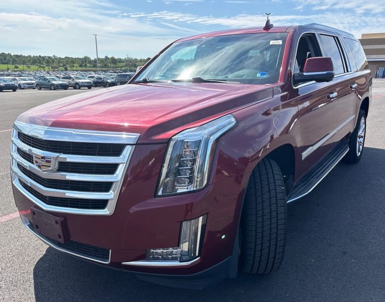 Photo 3 of 2017 Cadillac Escalade ESV Luxury Sport Utility 4D