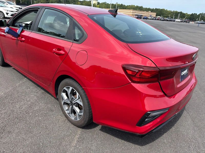 2019 Kia Forte LXS Sedan 4D - Image 5