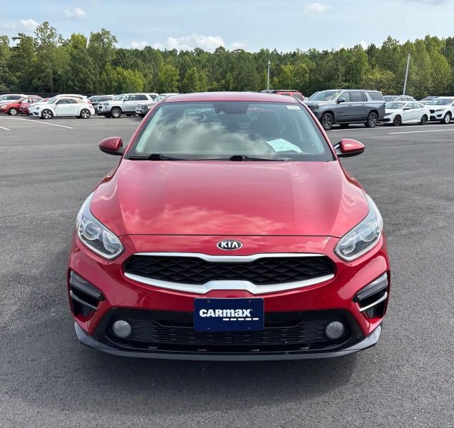 2019 Kia Forte LXS Sedan 4D - Image 2