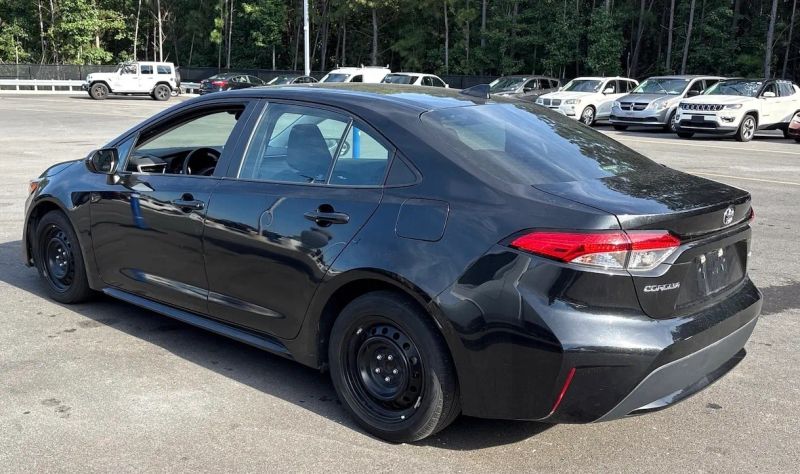 2020 Toyota Corolla LE Sedan 4D - Image 5