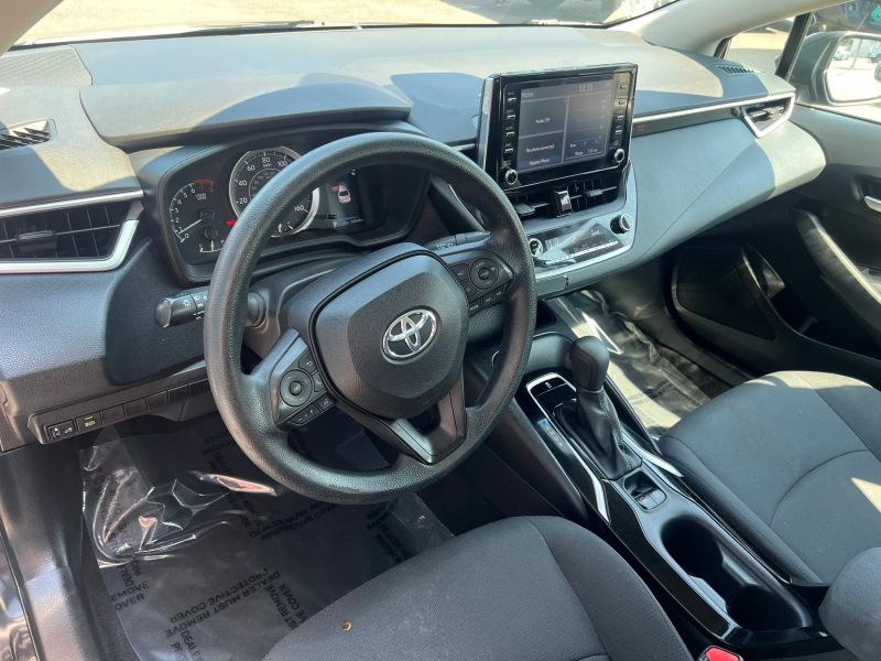 Photo 3 of 2020 Toyota Corolla LE Sedan 4D