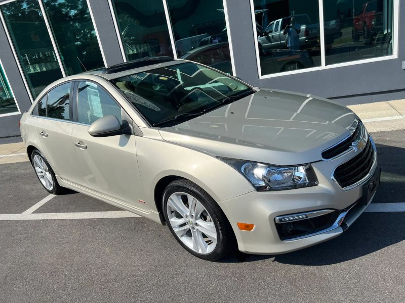 Photo 4 of 2015 Chevrolet Cruze LTZ Sedan 4D