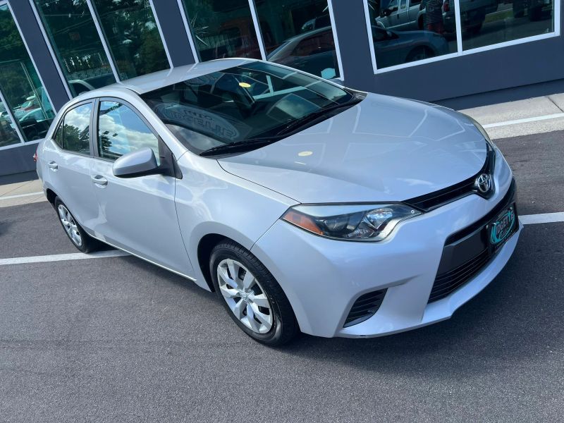 Photo 3 of 2016 Toyota Corolla LE Sedan 4D