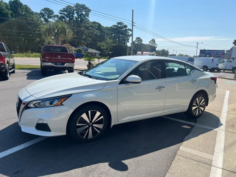 Photo 4 of 2022 Nissan Altima 2.5 SV Sedan 4D