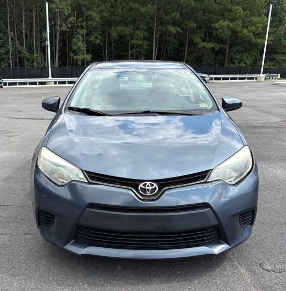 2014 Toyota Corolla LE Sedan 4D - Image 5