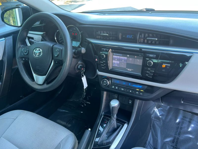Photo 5 of 2014 Toyota Corolla LE Sedan 4D