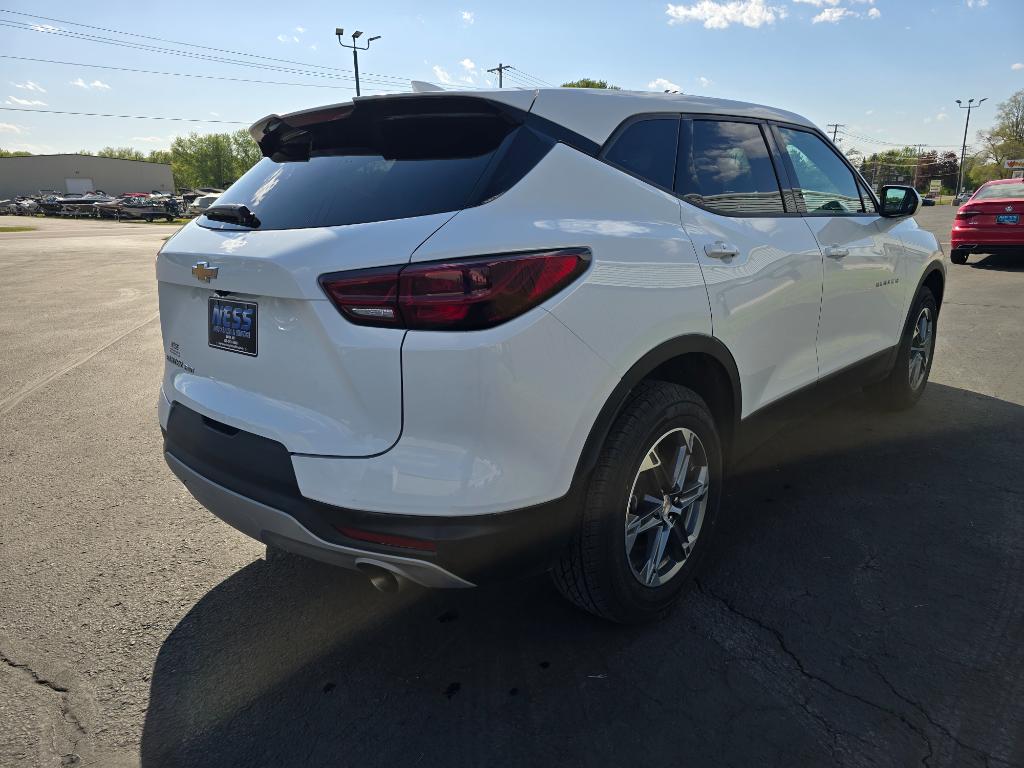 Photo 5 of 2025 Chevrolet Blazer LT