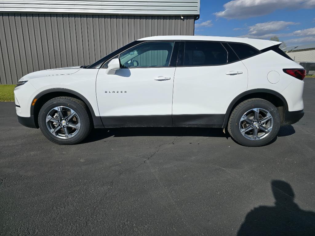 2025 Chevrolet Blazer LT - Image 2