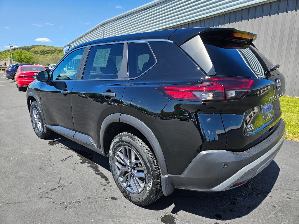 2023 Nissan Rogue S - Image 3