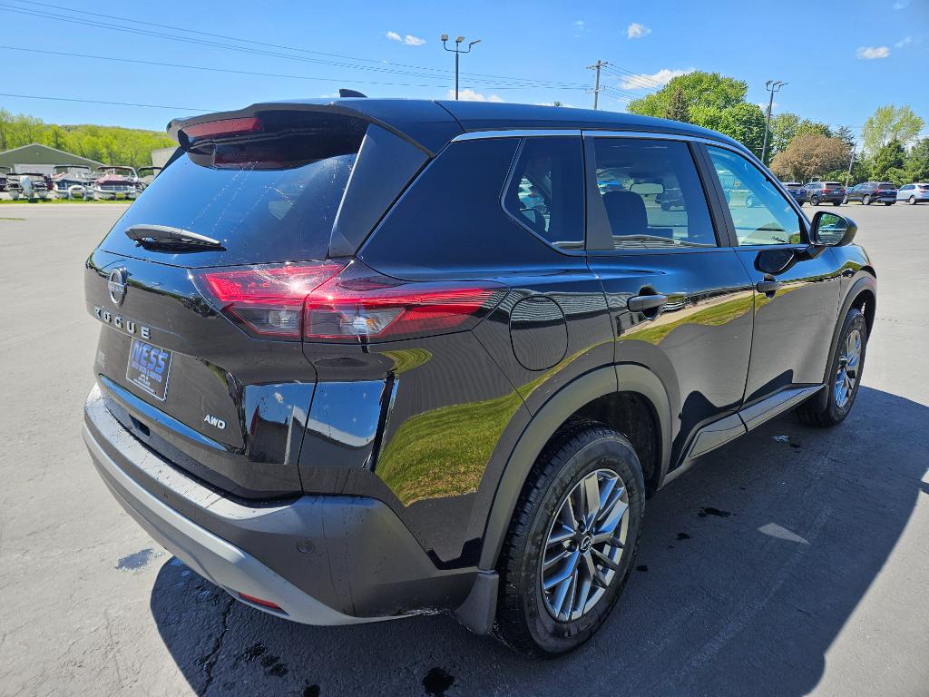 2023 Nissan Rogue S - Image 5