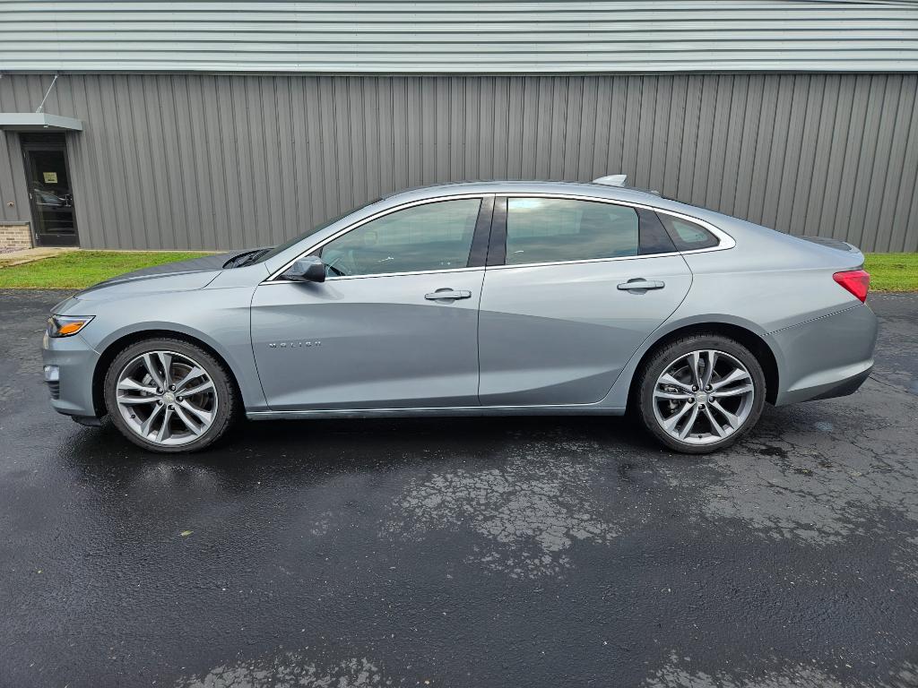 Photo 2 of 2025 Chevrolet Malibu LT