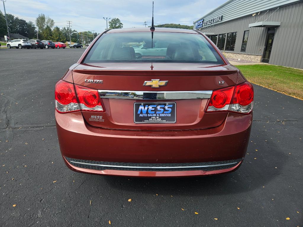 Photo 4 of 2013 Chevrolet Cruze 2LT Auto