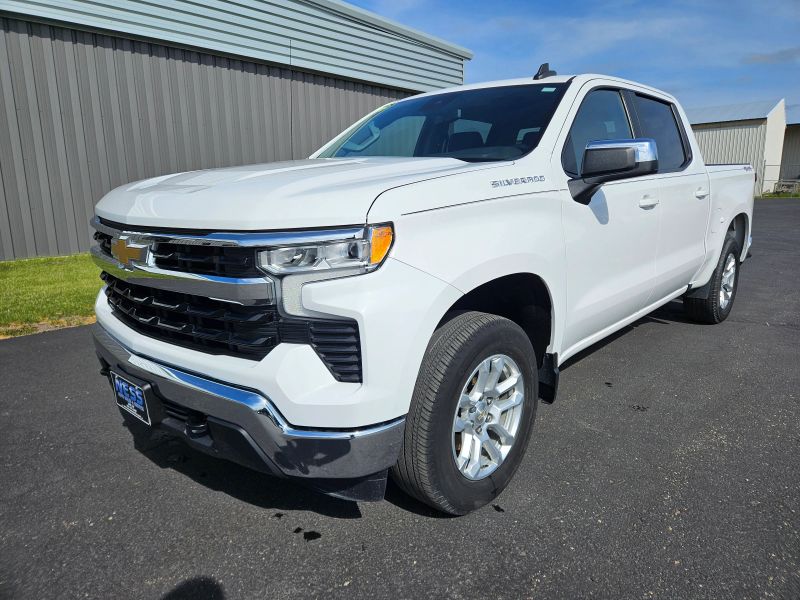 2022 Chevrolet Silverado 1500 LT - Main Image