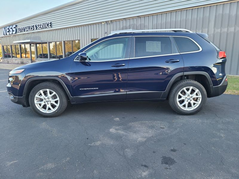 2014 Jeep Cherokee Latitude - Image 2
