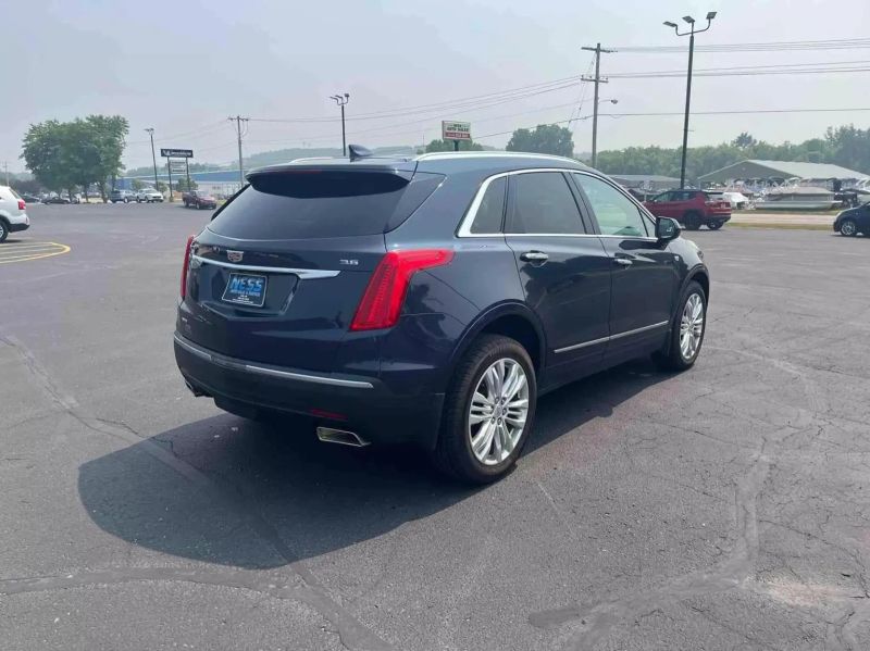 2018 Cadillac XT5 Premium Luxury - Image 5