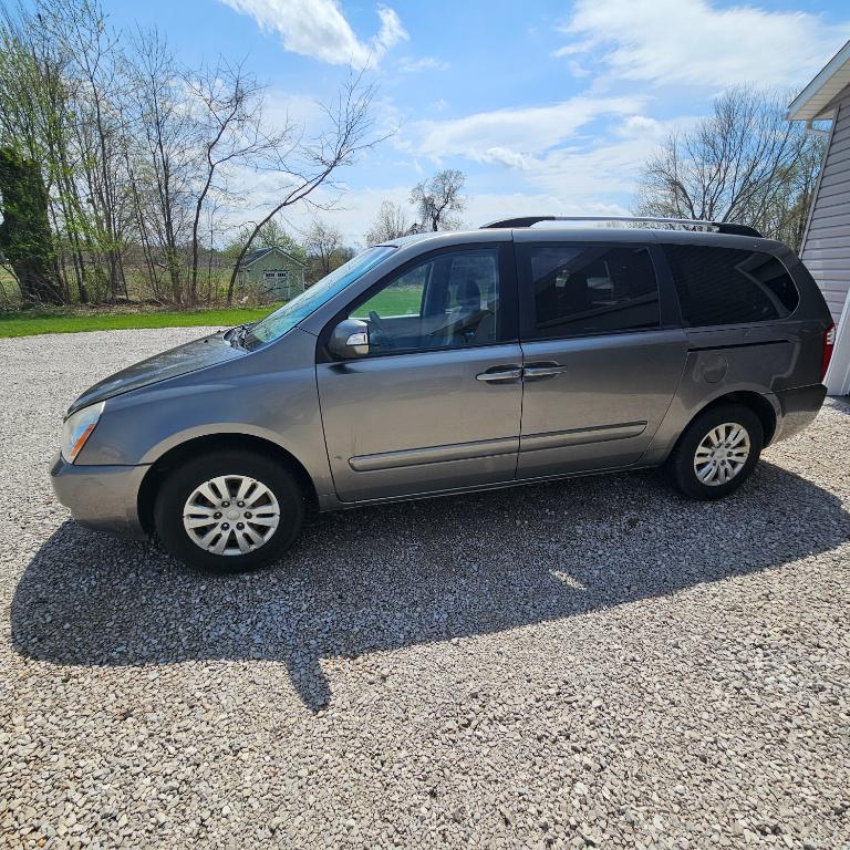 2011 Kia Sedona LX