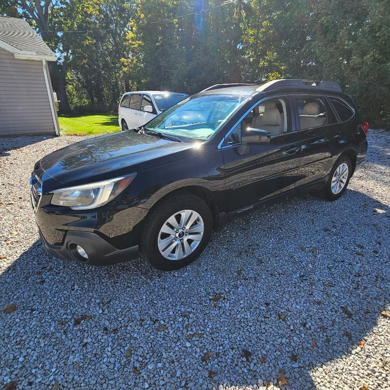 2018 Subaru Outback 2.5i Premium - Main Image