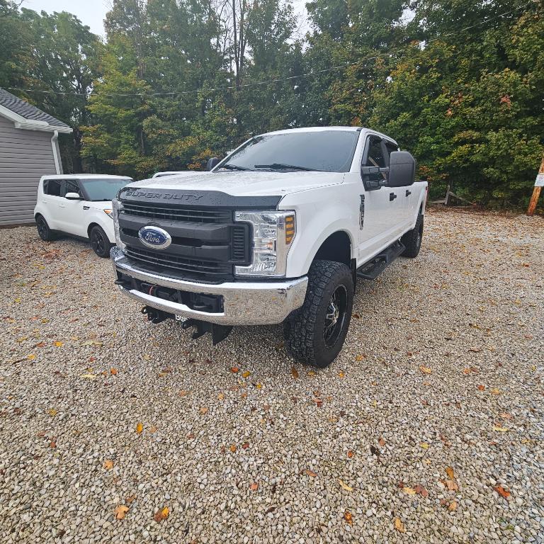 2019 Ford F-250 Super Duty XL - Image 2