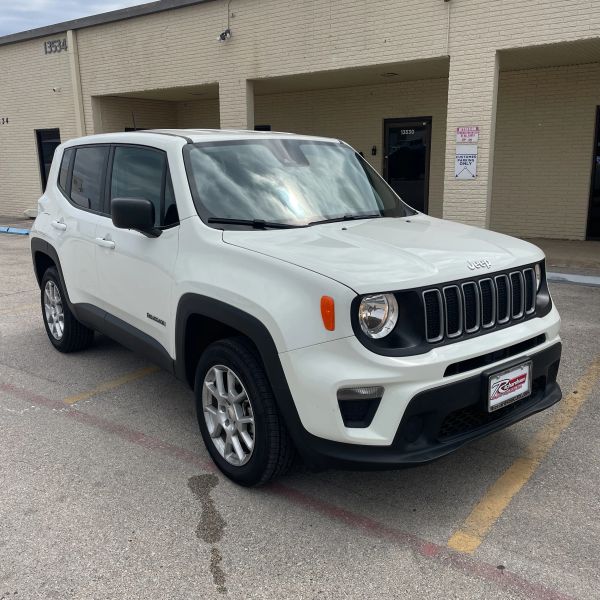 2023 Jeep Renegade Latitude 4x4's photo