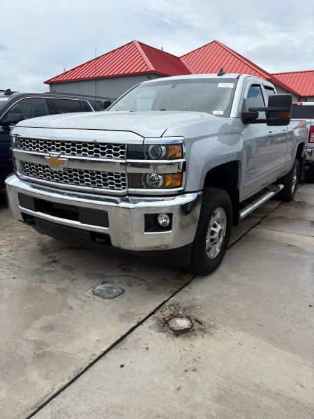 2019 Chevrolet Silverado HD LT 4WD Double Cab Standard Box's photo