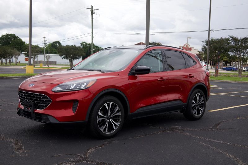 2021 Ford Escape SE AWD's photo