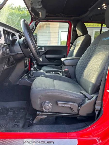 2021 Jeep Wrangler Unlimited Islander - Image 5