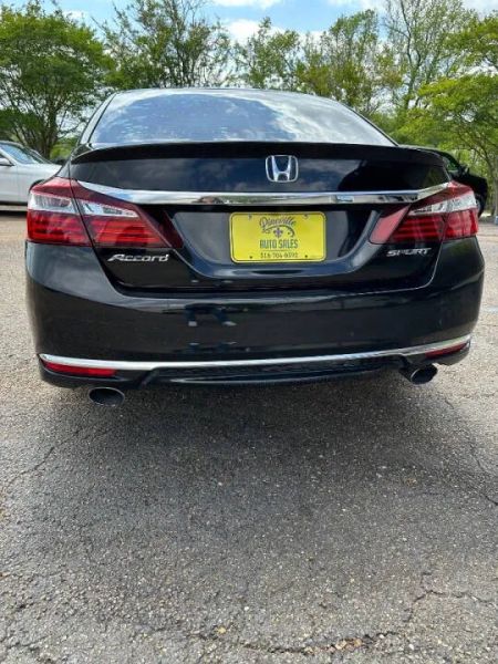 2017 Honda Accord Sport - Image 3