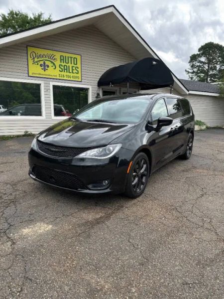 2019 Chrysler Pacifica Touring Plus - Main Image