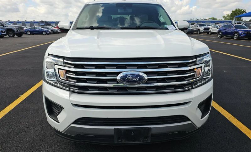2020 Ford Expedition XLT - Image 2