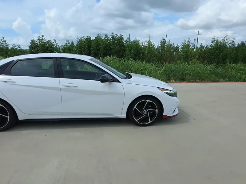 2022 Hyundai ELANTRA N Line - Image 3