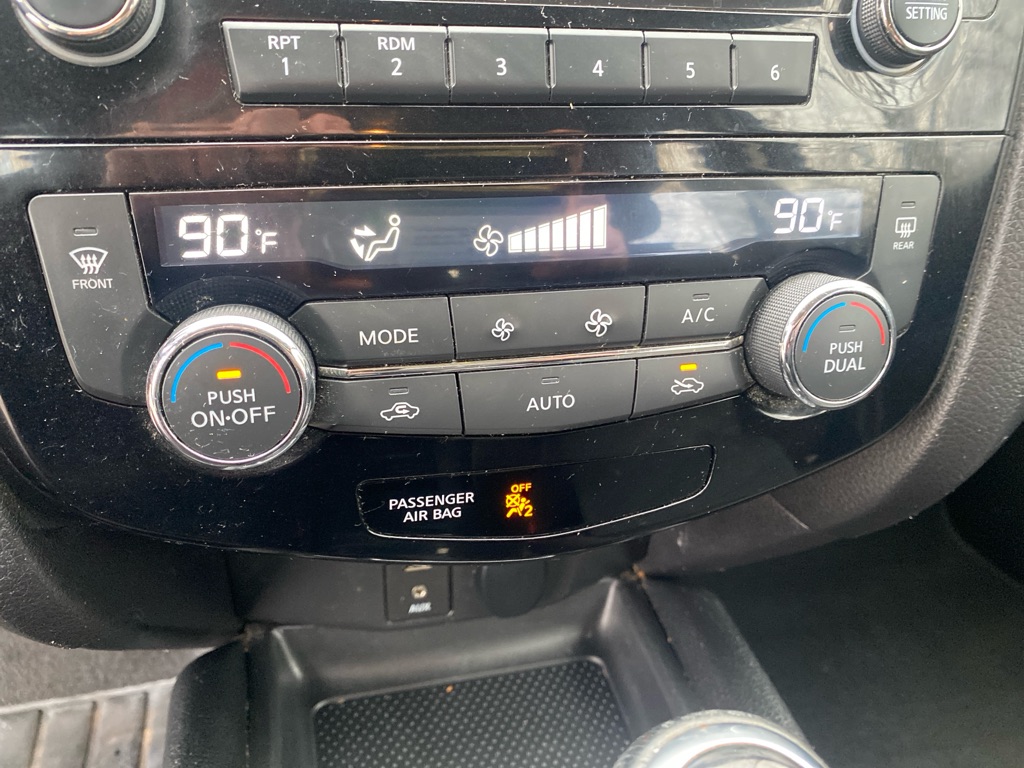 2018 Nissan Rogue Sport SV - Photo 16
