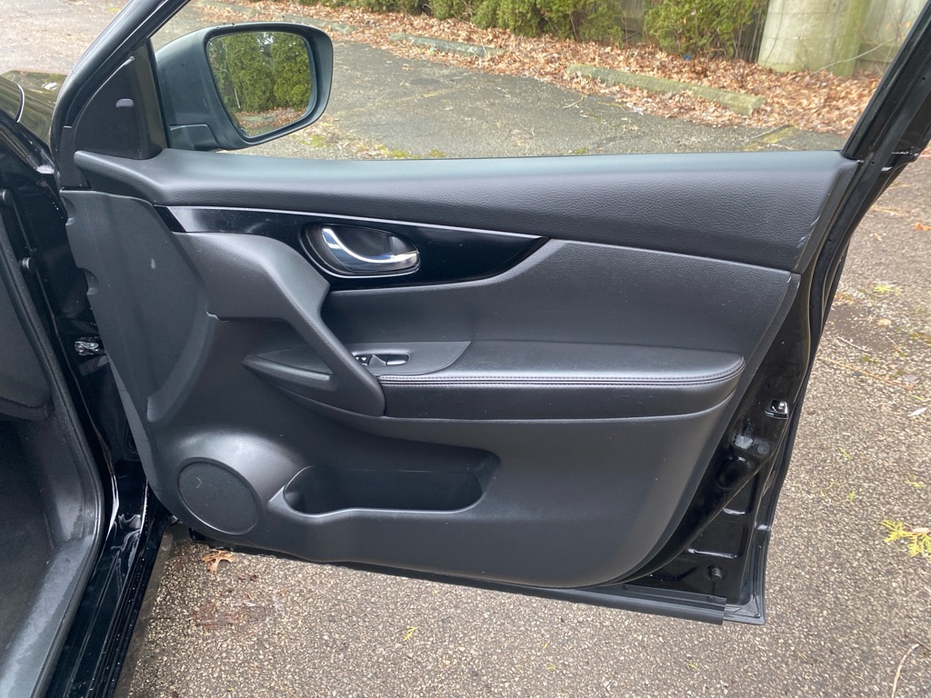 2018 Nissan Rogue Sport SV - Photo 25