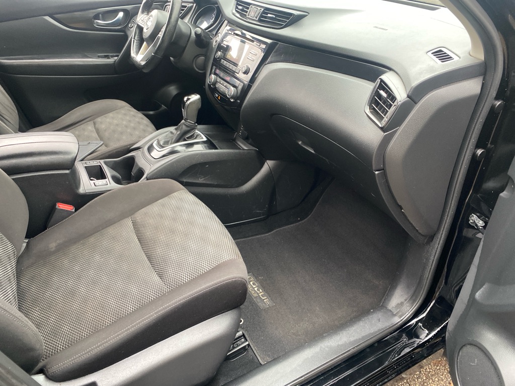 2018 Nissan Rogue Sport SV - Photo 24