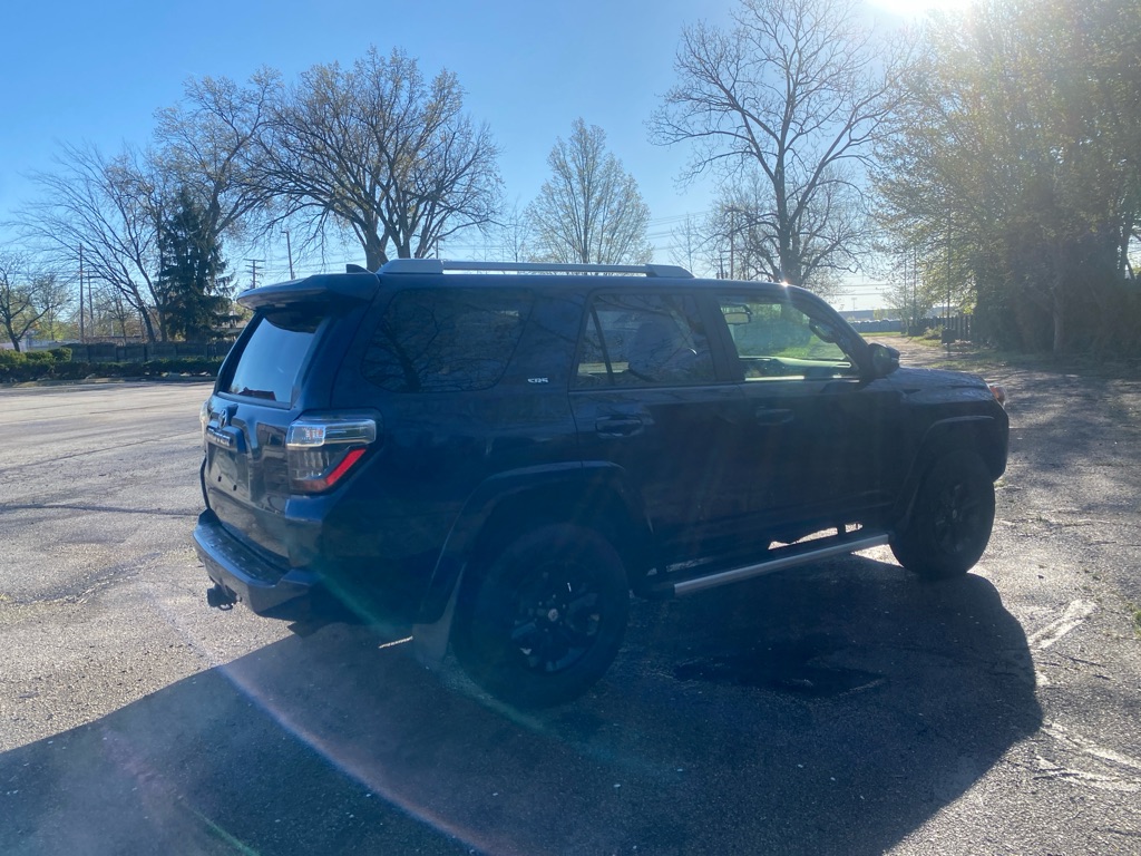 2017 Toyota 4Runner SR5 - Image 5
