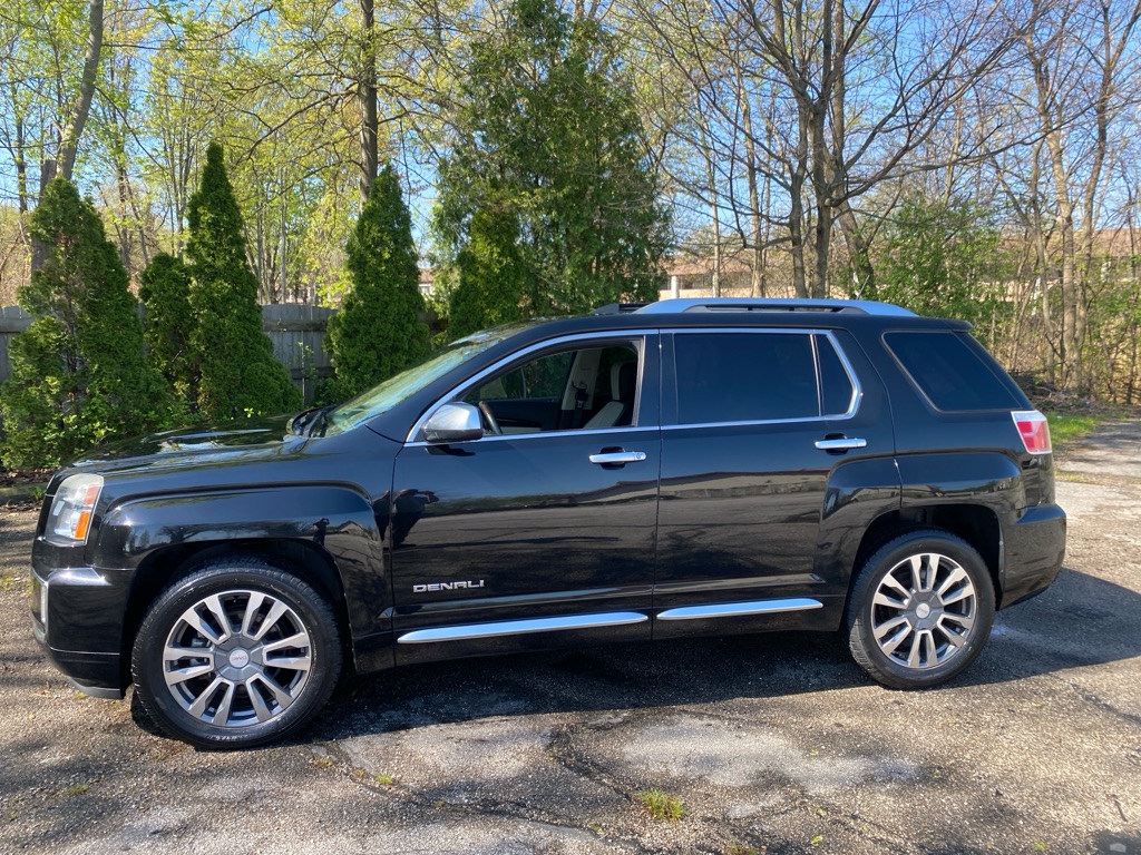 2017 GMC Terrain Denali - Image 2