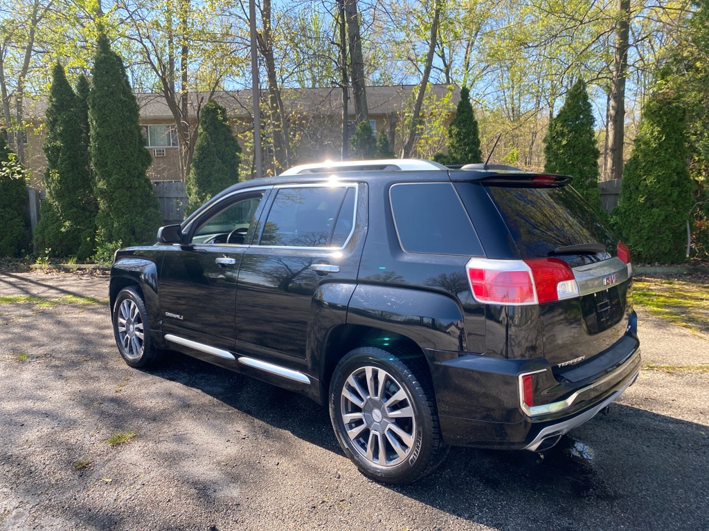 2017 GMC Terrain Denali - Image 3